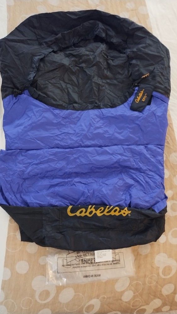 Cabela's Mummy Water Proof Sleepingbag