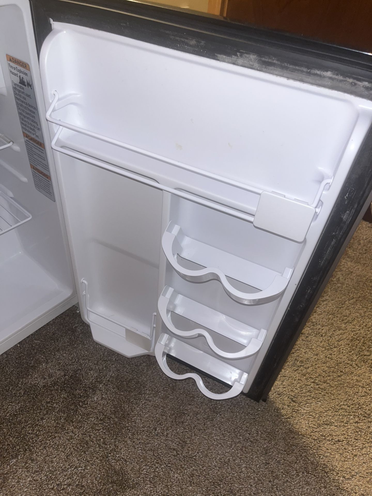 Mini fridge