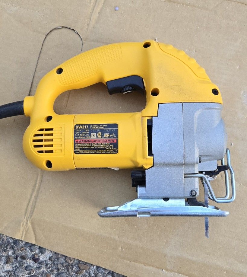 Dewalt VS Orbital Jig Saw