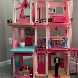 Barbie  Dream House  W/ Car  And  2 Dolls    Inc. 