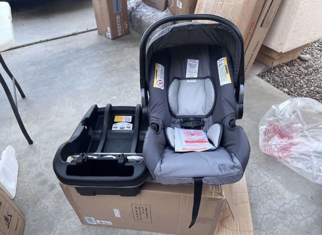 New in Box - Baby Trend EZ-Lift Plus Infant Car Seat, Ultra Grey
