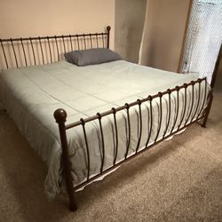 King Size Wrought Iron Bed with Sleep Number Mattress 