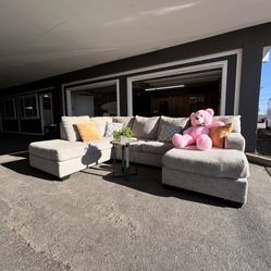 Sectional Sofa/ Couch DELIVERY AVAILABLE 