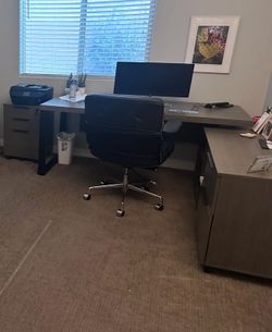 L shaped executive desk -Large