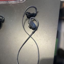 powerbeats 4