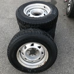 215/70/15 Snow Wheels