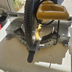Compound Mitter Saw Dewalt 