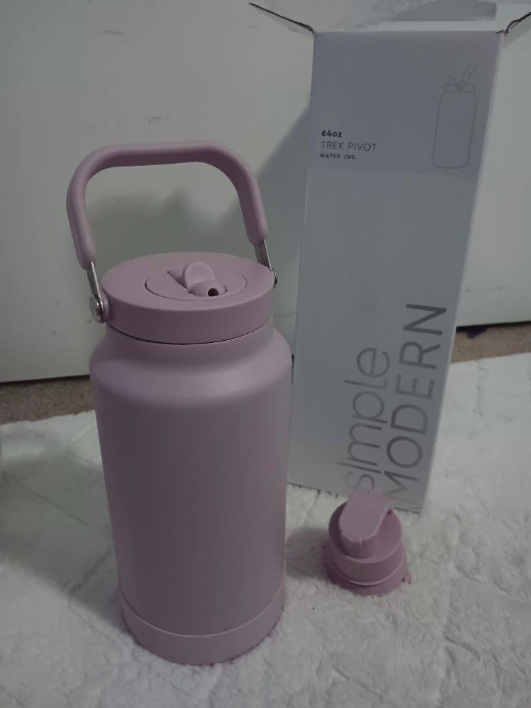 Water Jug 64oz TREK Pivot