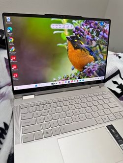 16" Lenovo- Yoga 7 2-in-1 (2025)