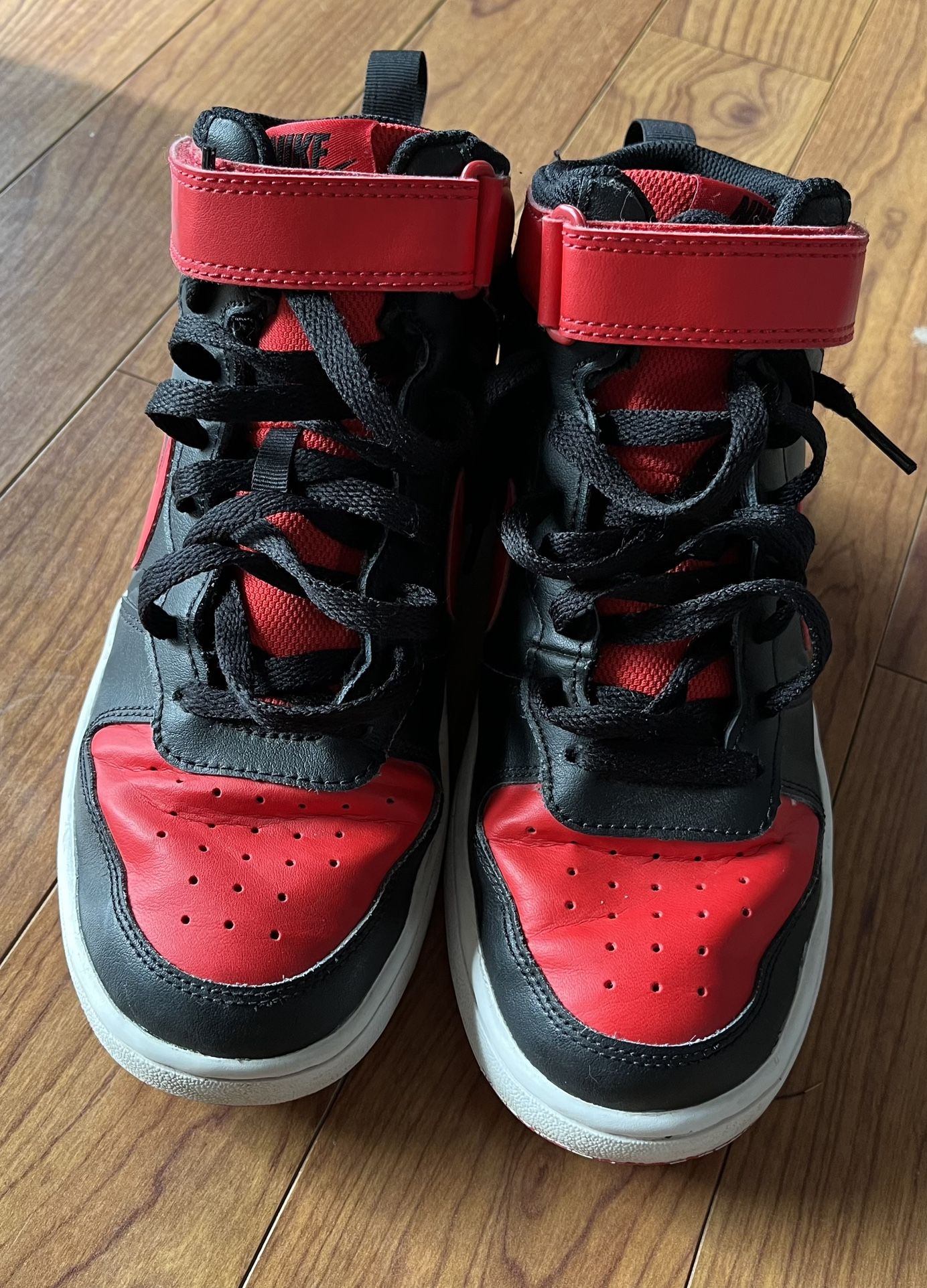 Nike Court Bourough Mid 2 Shoes, Size 6.5Y