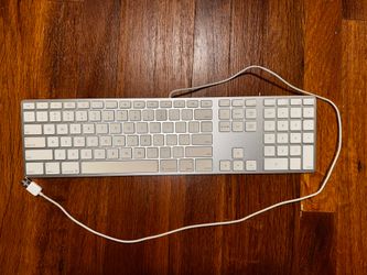 Apple Wired Full Keyboard A1243 -selling for Parts