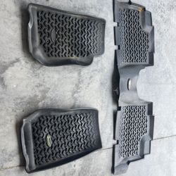 Jeep Wrangler Tire Tread Floor Mats