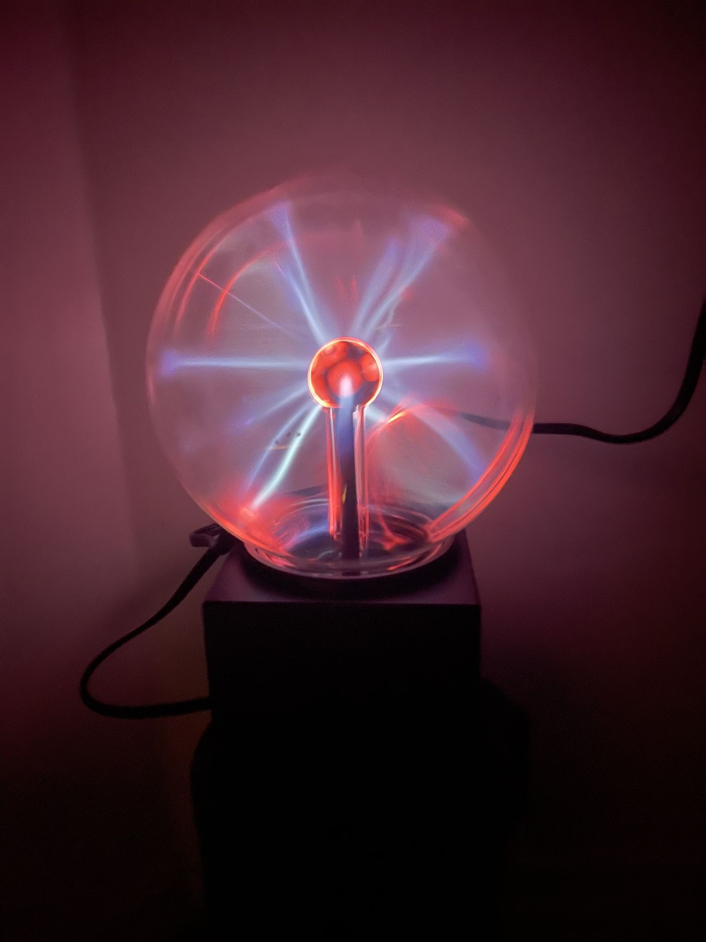 7” Diameter Glass Plasma Ball By Realistic
