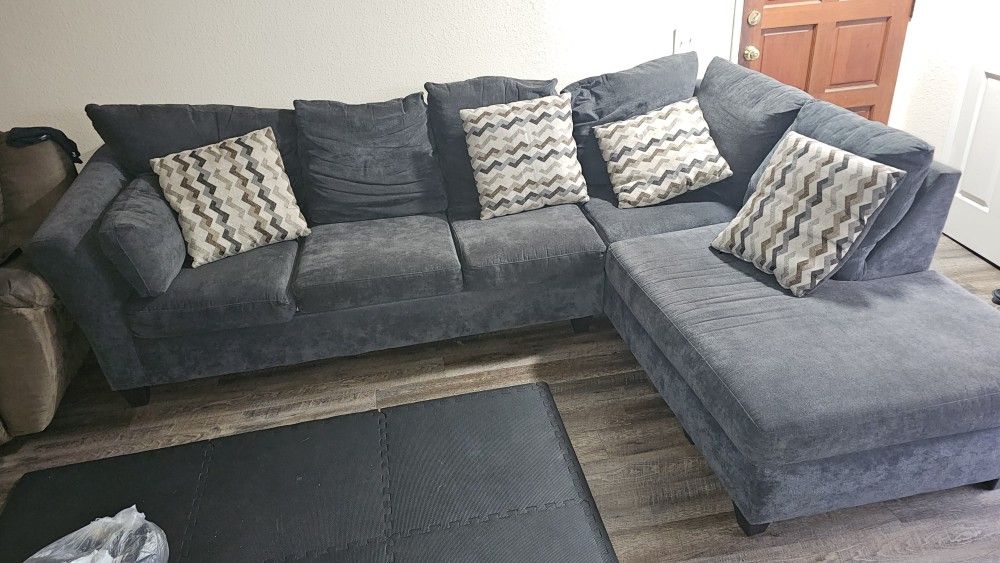 Couch With Chaisse Send Offers Pick Up Only