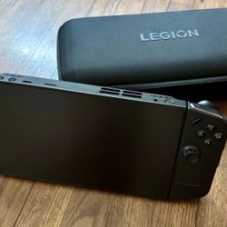 Lenonvo Legion go 8.8 Z1 Extreme 1GB Handheld PC Gaming Computer