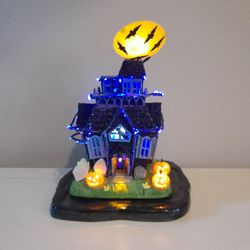 Halloween House with Lights / Sound