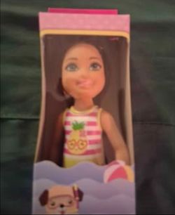 Barbie Club Chelsea Doll Small Doll with Long Brown Hair Green Eyes & Pineapple-Graphic Swimsuit
