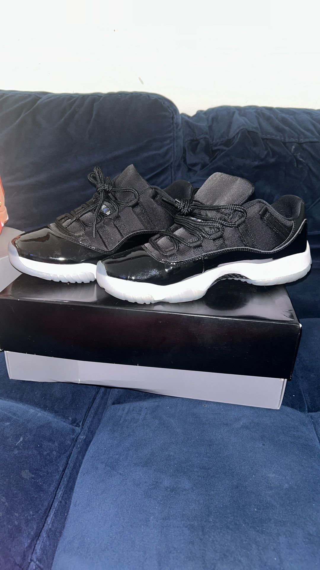 AIR JORDAN 11 RETRO LOW