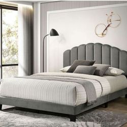 PLATFORM QUEEN BED FRAME 