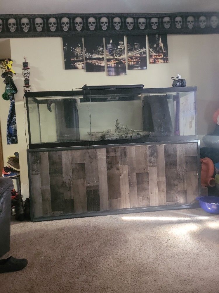 125 Gallon Fish Tank