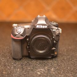 Nikon D850 ( Body Only)
