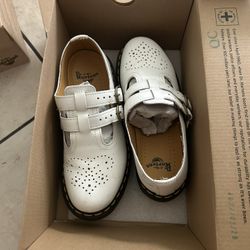 Dr Martens (babydoll) size 6
