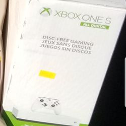 Xbox One S 1TB.