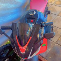 24 Votes Electric Motorcycle With Charger On Sale Good Condition Good Working 