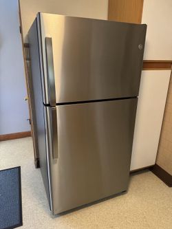 Stainless steel fridge fully functional
