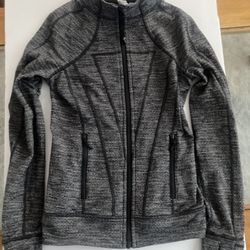 LuluLemon Full Zip Sweater Pre Teen Girls Size 12