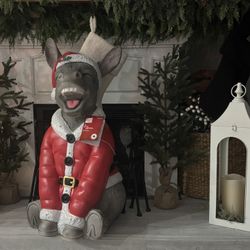 Christmas Dominick The Donkey Viral 
