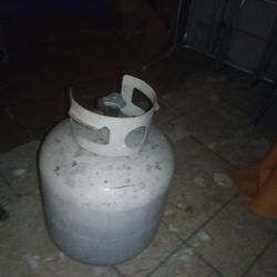 Propane tanks https://offerup.com/redirect/?o=b25seS5ubw== propane.