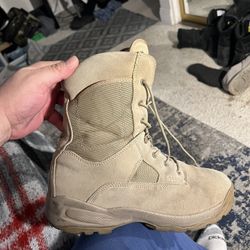 Size 12 Men’s Work Boot 