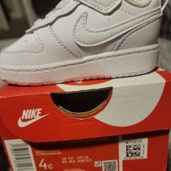 White Nike Shoes 4c Kids