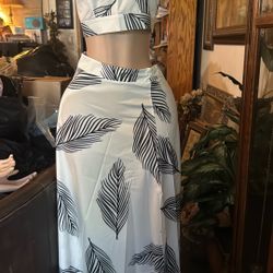 New Two Piece Set Size Large