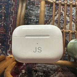 AirPod Pro 1 (for Parts; Case Doesn’t Charge, Earbuds Work)