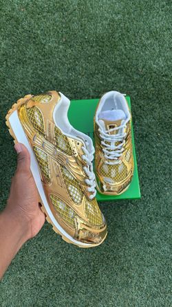 Bottegas Veneta Orbit Gold Size 11
