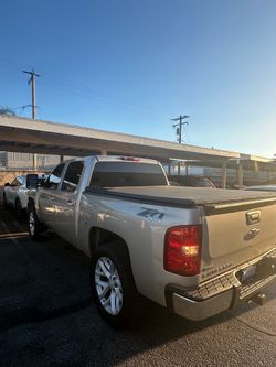 Chevy 2009 crew cab clean title