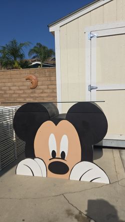 Mickey Table