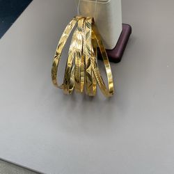 BANGLE BRACELETS 18KT 39.3 GRAMS 8”