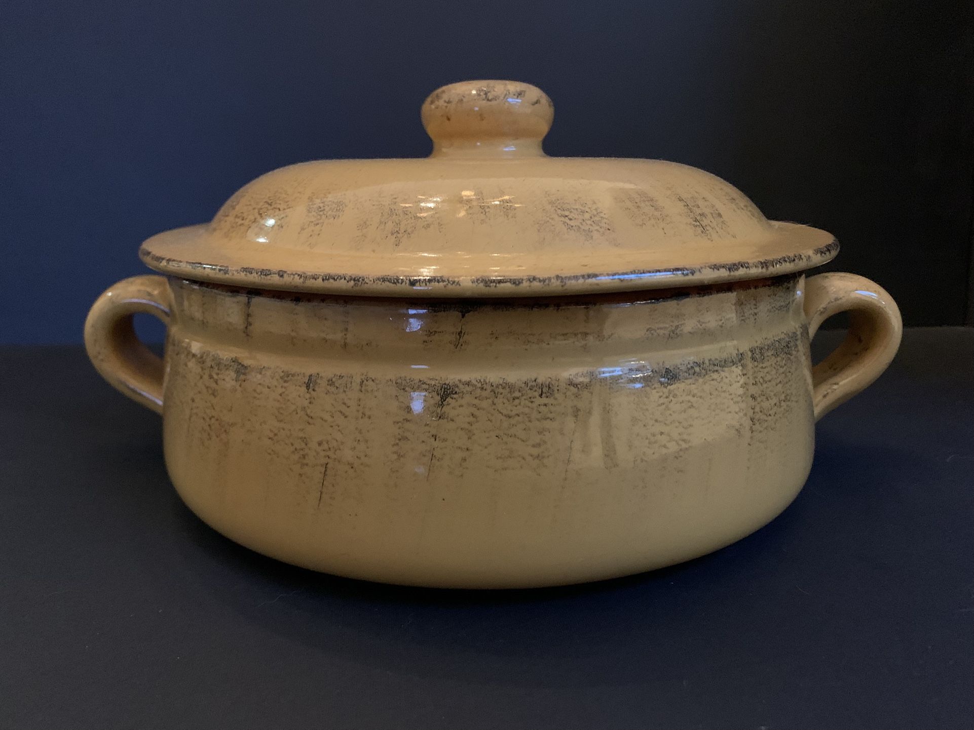 De Silva Terracotta 8" Casserole Dish w/Lid Glazed Mustard Yellow Pot