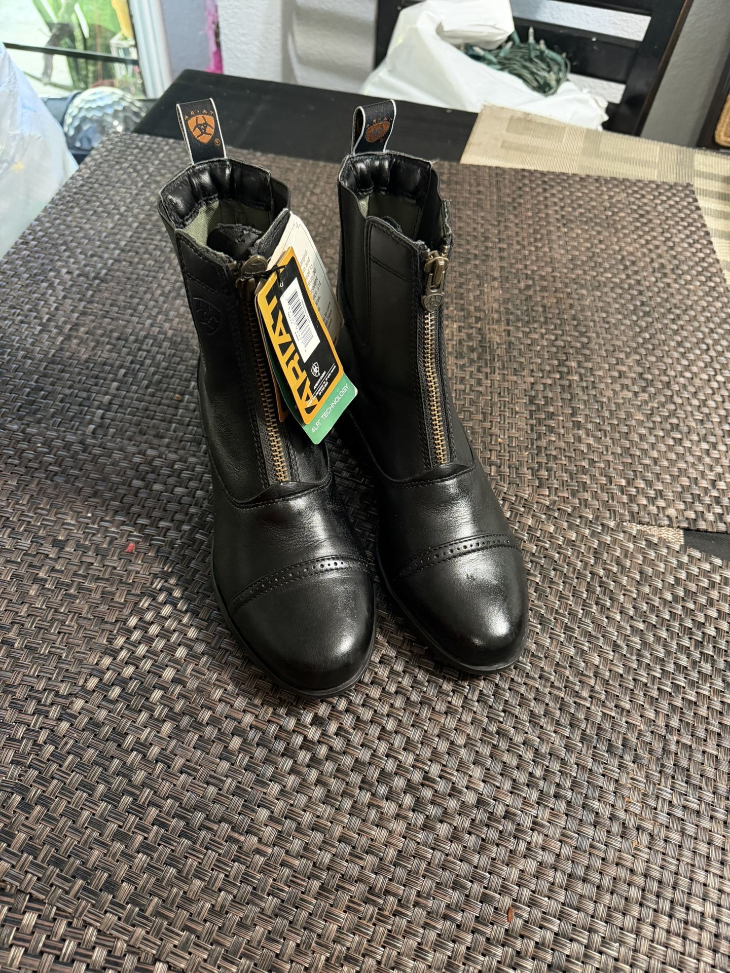 Ariat Women Boots Size 7.5 Never Worn