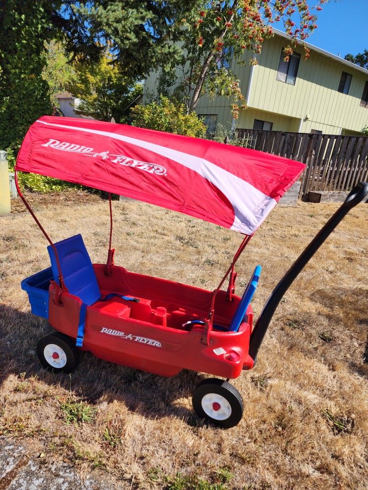 Radio Flyer Wagon with Canopy