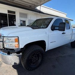🔥 2011 Chevrolet Silverado 2500HD – 4WD! LOW MILES! LONG BED! 🔥