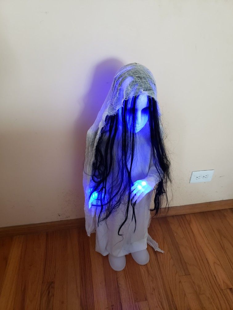 Halloween Ghost Girl Bride 3ft Animatronic Scary!