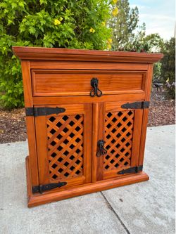 Solid Wood Antique Dresser Nightstand End Table Great Condition