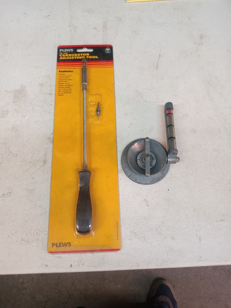 Uni Syn Carburetor Sinchronizer And Plews Carburetor Adjusting Tools