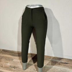 LuLuLemon On The Move Pant Size 0