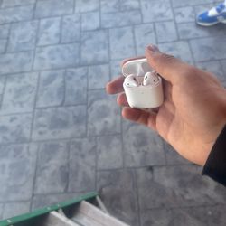 Air Pods Gen 1 