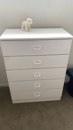 White dresser 5 drawers 38 x 15.5
